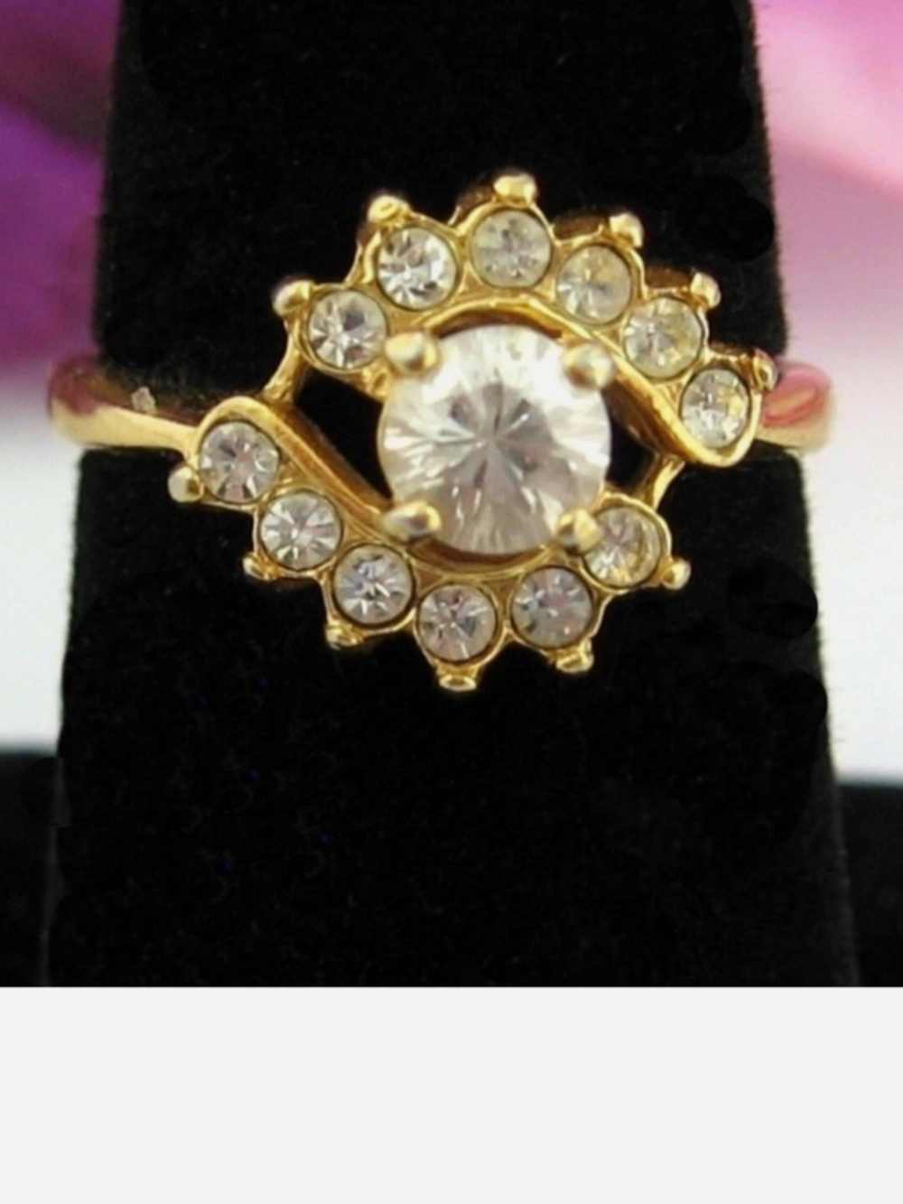 Vintage Brilliant Cubic Zirconia Round Ring
